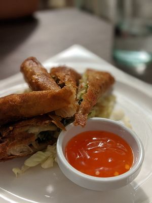 Spring rolls at Le Voyage in Coron