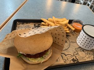 Vienna burger, fries and hot pepper dip at Swing Kitchen - Georgenstraße in Berlin