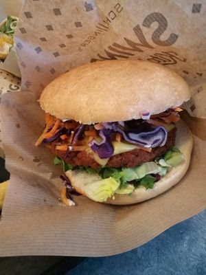 Cheese Burger at Swing Kitchen - Georgenstraße in Berlin