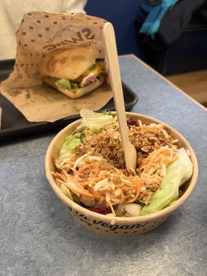 Pink Edgy Burger + Coleslaw   at Swing Kitchen - Georgenstraße in Berlin