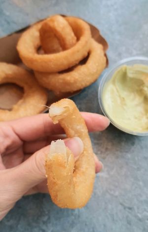 Onion rings - inside #Veganuary at Swing Kitchen - Georgenstraße in Berlin