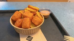 fish & chips  at Swing Kitchen - Georgenstraße in Berlin