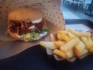 Cheese burger at Swing Kitchen - Georgenstraße in Berlin