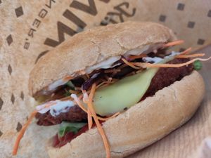 Cheese Burger Nov 2023 at Swing Kitchen - Georgenstraße in Berlin