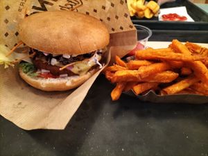 Cheese burger at Swing Kitchen - Georgenstraße in Berlin