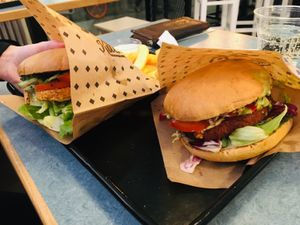 Italien Burger  at Swing Kitchen - Georgenstraße in Berlin