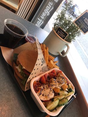 Cheese Burger and Nugget Salad at Swing Kitchen - Georgenstraße in Berlin