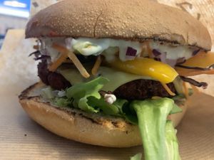 Cheese Burger at Swing Kitchen - Georgenstraße in Berlin