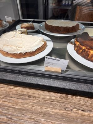 vegan carrot cake  at Machhörndl Coffee in Nuremberg
