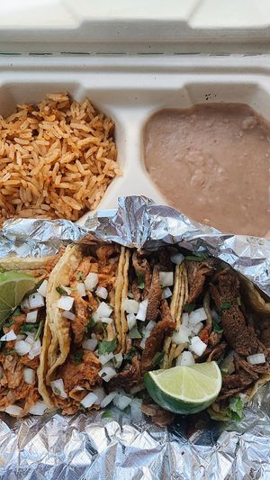 Chick’n and Fajita taco plate at Nissi Vegan in Austin