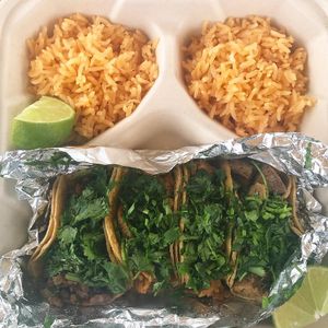 Taco plate at Nissi Vegan in Austin