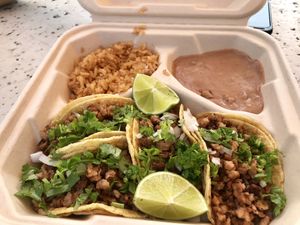 Carne asada taco plate  at Nissi Vegan in Austin