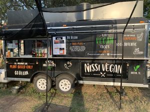 Dope food truck at Nissi Vegan in Austin