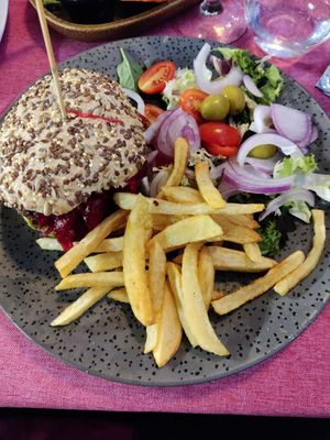 Vegan burger at Taberna De Nino in Lanzarote