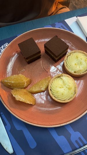 The vegan dessers  at Disneyland - Agrabah Cafe in Chessy