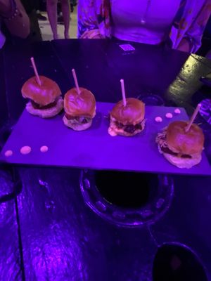 Veggie burguer (quinoa com soja) at Hey Joe in Fortaleza