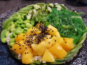 Mango poke bowl - vegan at The Avocado Show in Brussels
