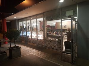 Friendly welcome at An Lac Vegetarian in Adelaide