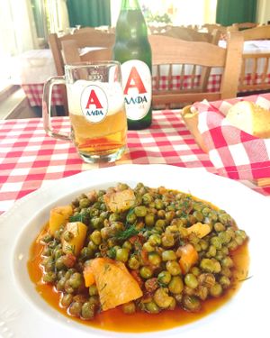 Peas  at Taverna Kissos in Athens
