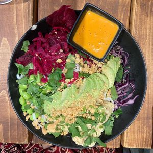 Peanut bowl with tempeh at A.VO.KA.DO in Malmo