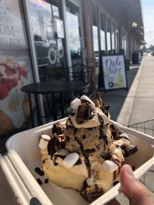 Smokey mountain  at Cinnaholic  in Knoxville