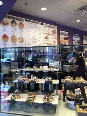 😍 at Cinnaholic  in Knoxville