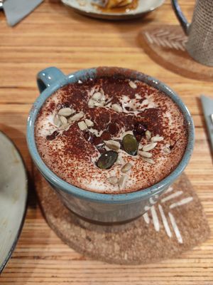 Chocolat chaud vegan avec des graines (petit plus qui fait la différence) at Sixta in Toulouse