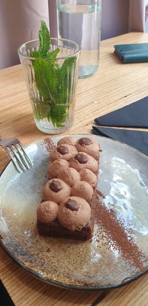  at Sixta in Toulouse