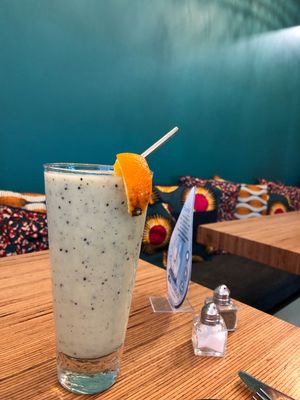 Kiwi and fruit smoothie  at Sixta in Toulouse