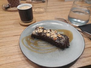 Brownie & coffee at Sixta in Toulouse