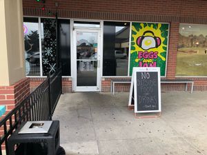 Outside at Eggs and Jam in West Des Moines