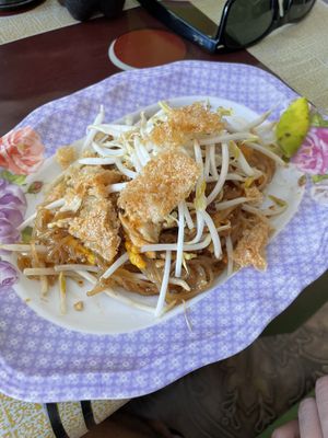 Pad Thai   at Mhee Yim Vegetarian Food in Hua Hin