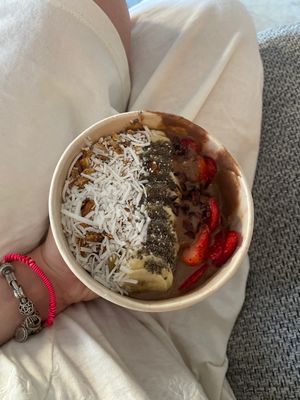 Takeaway bowl at Peace & Bowl in Playa Del Carmen