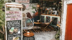 Entrance at Peace & Bowl in Playa Del Carmen