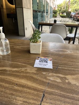 Hay asientos al aire libre   at Semillero in Mexico City