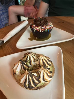 Vegan Key Lime Pie and Chocolate Fun Cakee  at Moondog in Key West