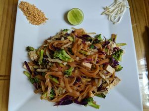 Pad thai with tofu at Thai Connection in Cuenca