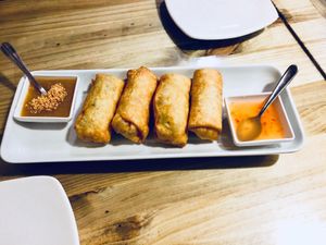 Vegan spring rolls at Thai Connection in Cuenca