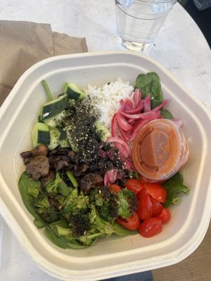   at sweetgreen - 8th St in Los Angeles