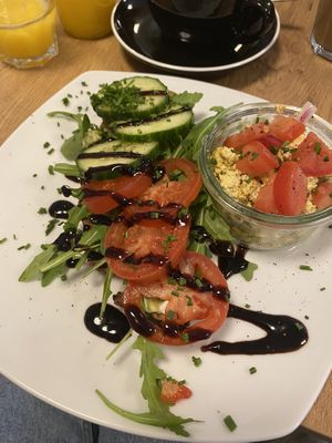 Brot mit Avocado und Rührtofu 🤤  at Mandala Café & Yoga in Oberstdorf