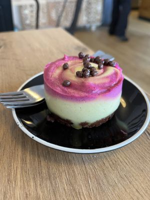 Raw cake (dragon fruit)  #Veganuary at Mandala Café & Yoga in Oberstdorf