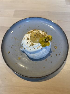 Course 12: pavlova   at Magu in Helsinki