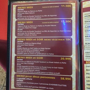 The third menu is Vegetarian ( but I don't know if it's vegan ^^")
Sources :  https://www.facebook.com/pg/desidhaba1/photos/?ref=page_internal at Le Kashmir in Arles