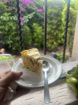 Mango cake (vegan)  at Capricornio Vegetariano in Saltillo
