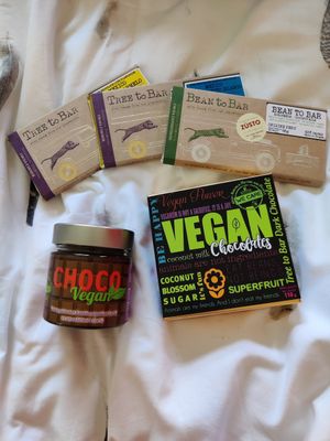 Plusieurs choix de chocolats, dur dur de résister de tout acheter! at The Chocolate Line in Bruges