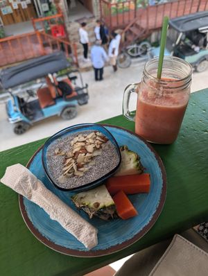 Chia pudding and smoothie at Namaste in Caye Caulker