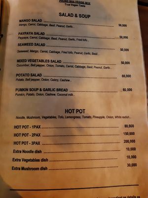 Menu mainsm at Veggie Box in Phong Nha