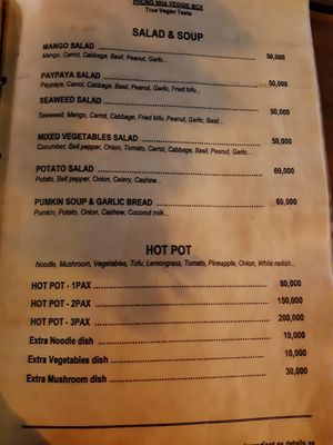 Menu mainsm at Veggie Box in Phong Nha