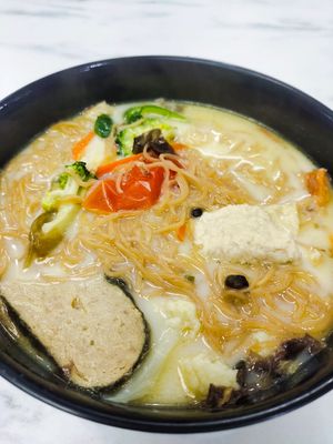 Fish soup at Green Bliss Habitat 綠福苑 - Fortune Centre in Central Singapore