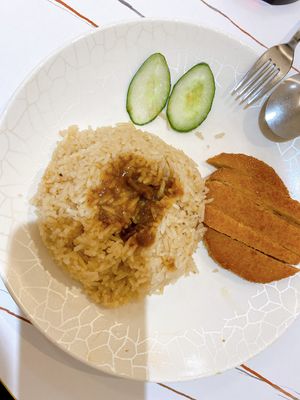 Chicken cutlet rice. $5 for a piece of cutlet and rice 🌝 at Green Bliss Habitat 綠福苑 - Fortune Centre in Central Singapore